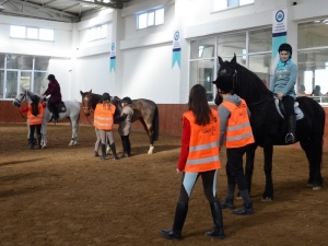 Mülteci Kadınlar Esogü’de Ata Binerek Stres Attılar