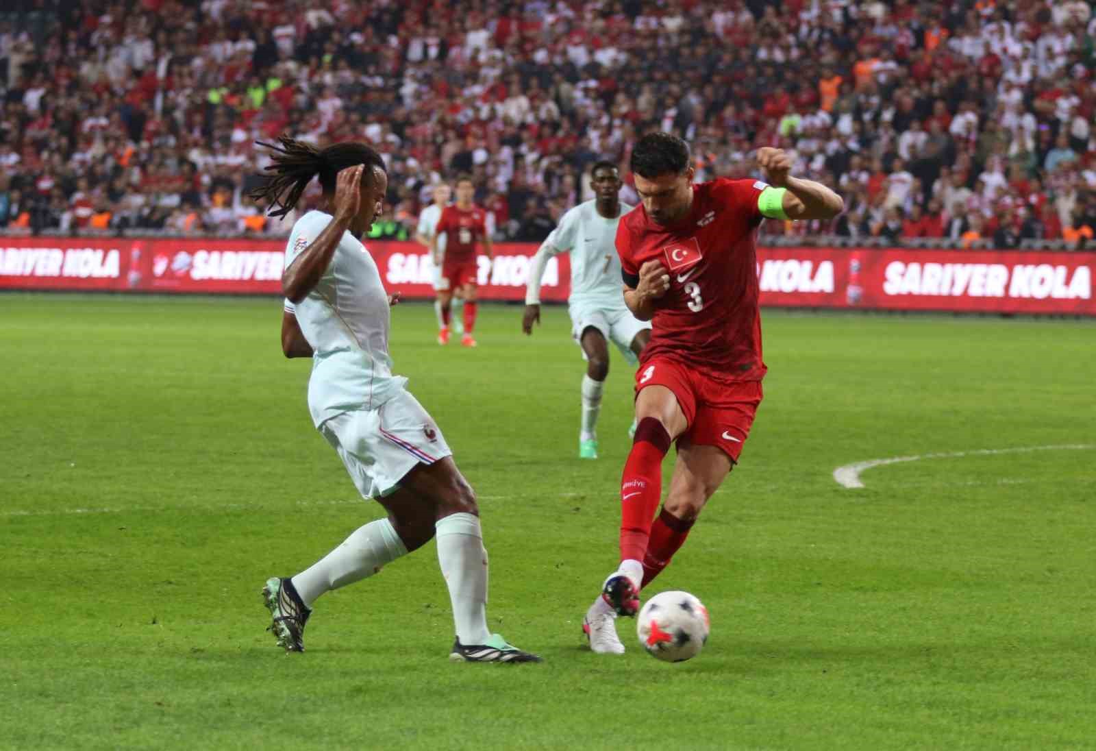 uefa-uluslar-ligi-turkiye-0-fransa-0-ilk-yari