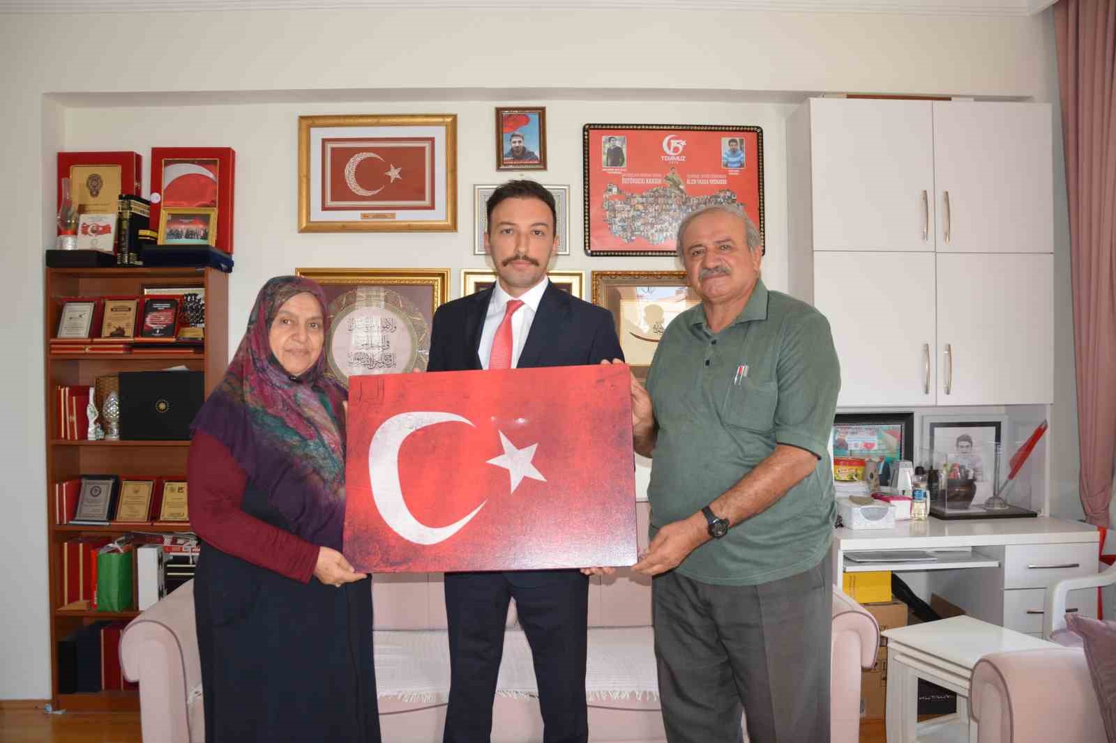 cumhuriyet-bassavcisi-kapici-dan-15-temmuz-sehidinin-ailesine-ziyaret