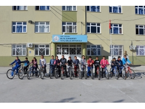 Bisikletler Bakanlıktan Yemekler Okuldan