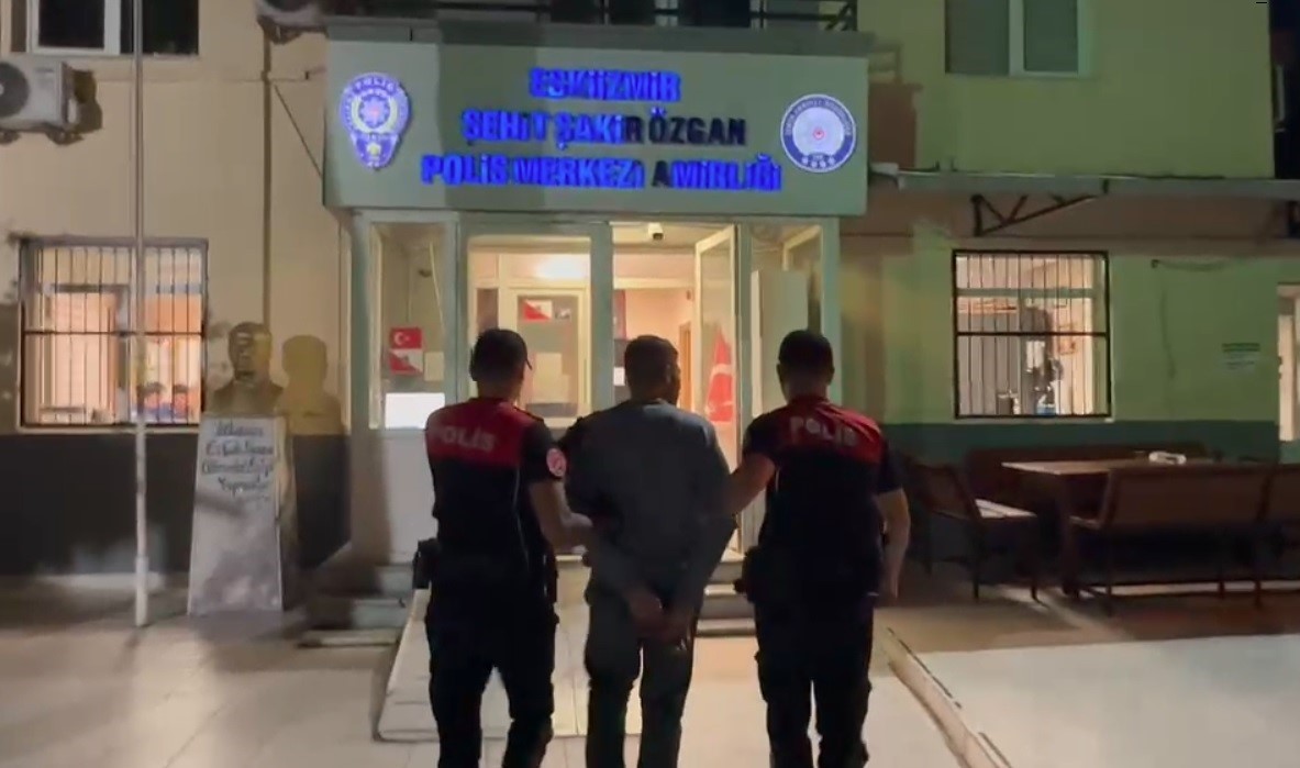 izmir-de-21-yil-kesinlesmis-hapis-cezasiyla-aranan-sahis-yakalandi