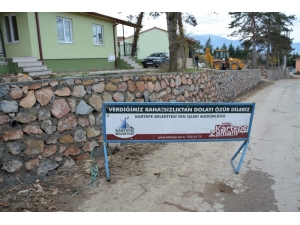 Kartepe Belediyesi’nden Ketenciler’de Taş Duvar Çalışması