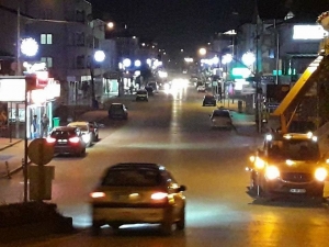 Kartepe Belediyesi’nden Sokaklara Işıklı Direk Üstü Motifleri