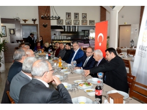 Karacabey Belediyesi’nden Eğitimcilere Vefa