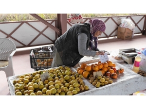 35 Yılık Pazarcı Fatma Teyzeden Başkan Ayaz’a Teşekkür