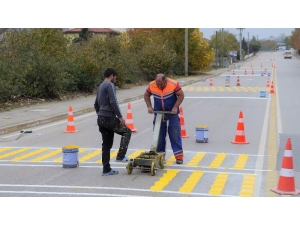 Başiskele’de Sokaklar Hız Kesiciler İle Güvenli Hale Getiriliyor