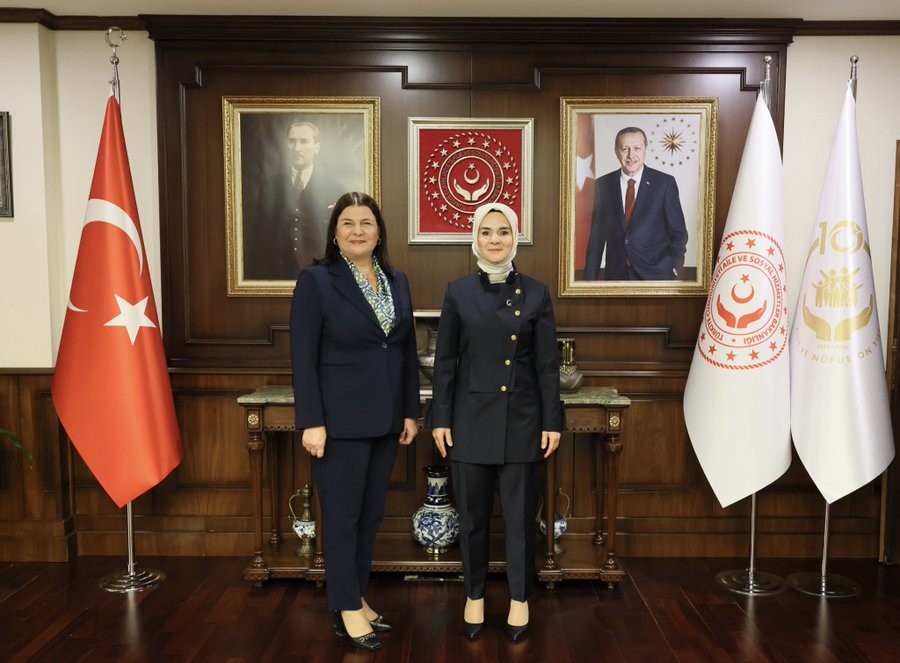 bakan-goktas-foca-belediye-baskani-fici-ile-bir-araya-geldi
