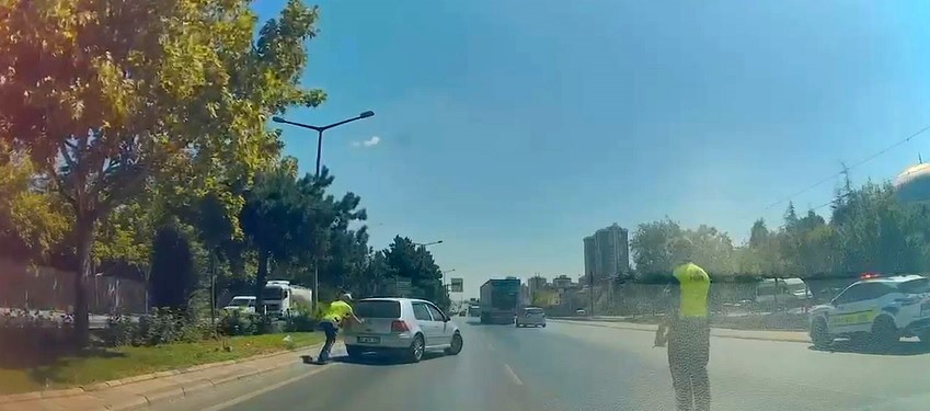 konya-da-arizalanan-arac-icin-trafik-ekipleri-seferber-oldu