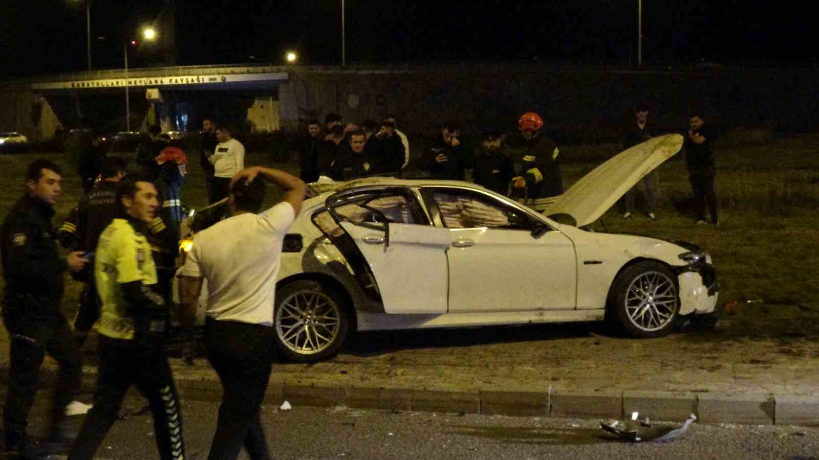 erzurum-da-kontrolden-cikan-otomobil-takla-atti-4-yarali