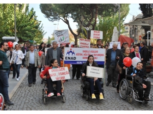 Engellilerden Bandolu Yürüyüş