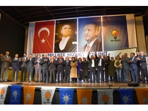 Akhisar Ak Parti’de Yeni Başkanı İbrahim Sayın Oldu