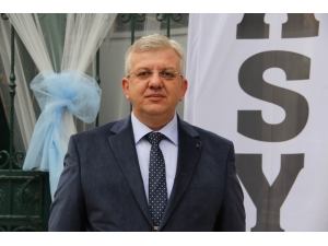 Engelli Vatandaşlara Akülü Ve Tekerlekli Sandalyeyi Hediye Edildi