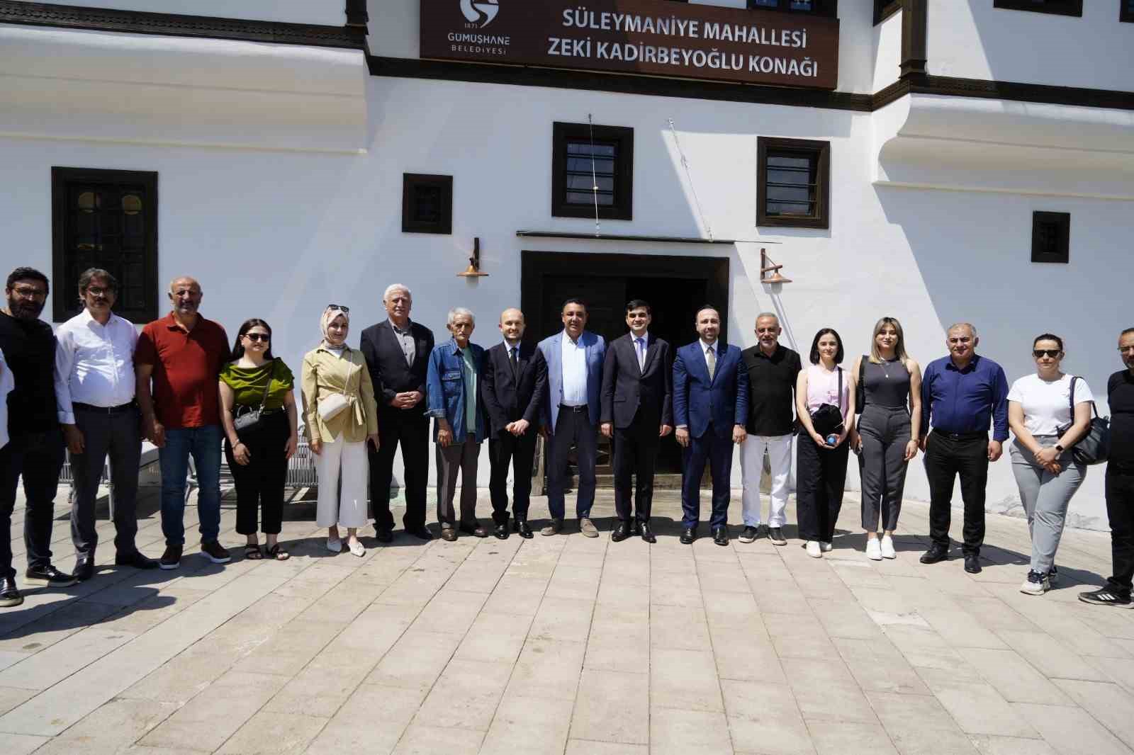 iletisim-baskanligi-erzincan-bolge-muduru-odes-gumushane-de-basinla-bulustu