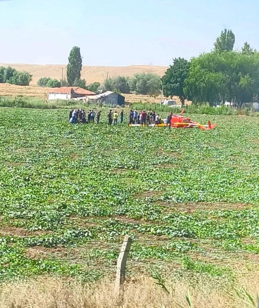 ankara-temelli-de-bir-hava-aracinin-dustugu-iddia-edildi-bolgeye-cok-sayida-yardim-ekibinin-sevk-edildigi-ogrenildi