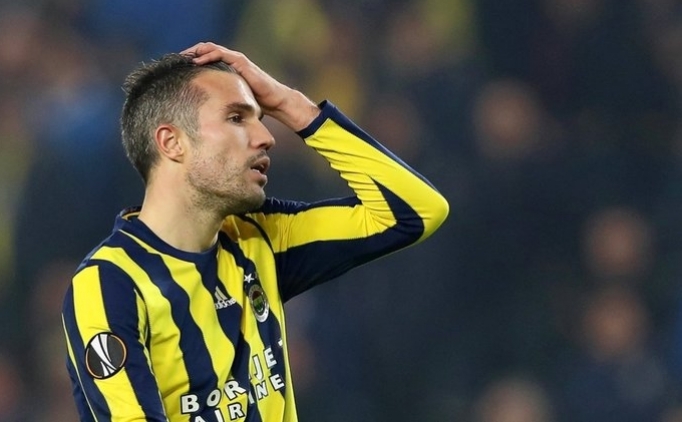 Fenerbahçe Tribünlerinden Van Persie'ye Büyük Tepki