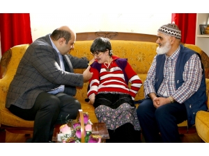 Başkan Orhan’dan Engelliler Günü Jesti