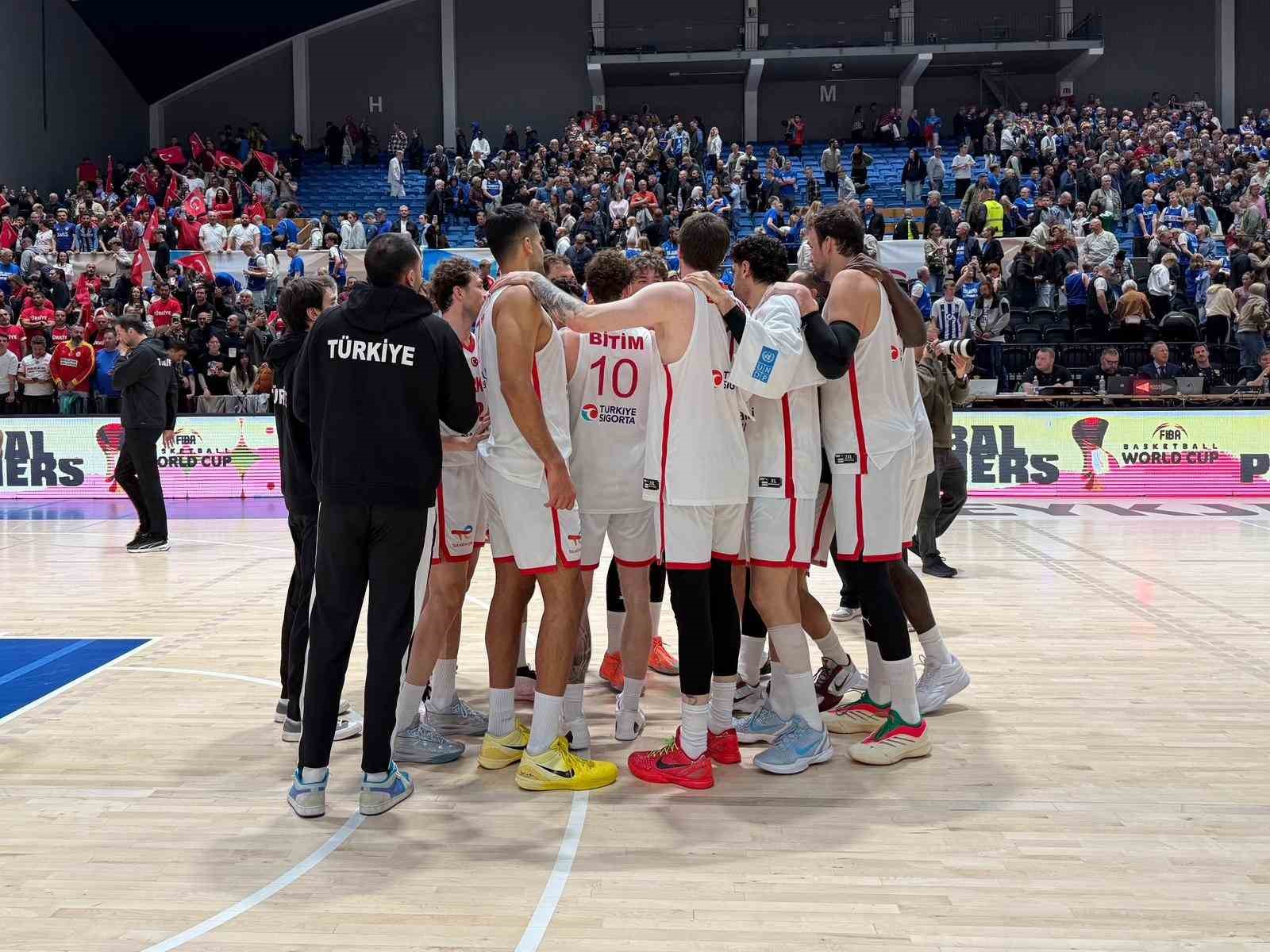 a-milli-erkek-basketbol-takimi-2027-dunya-kupasi-na-katilmaya-hak-kazandi