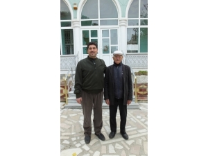 Mustafa Dede 50 Yıldır Gönüllü Müezzinlik Yapıyor