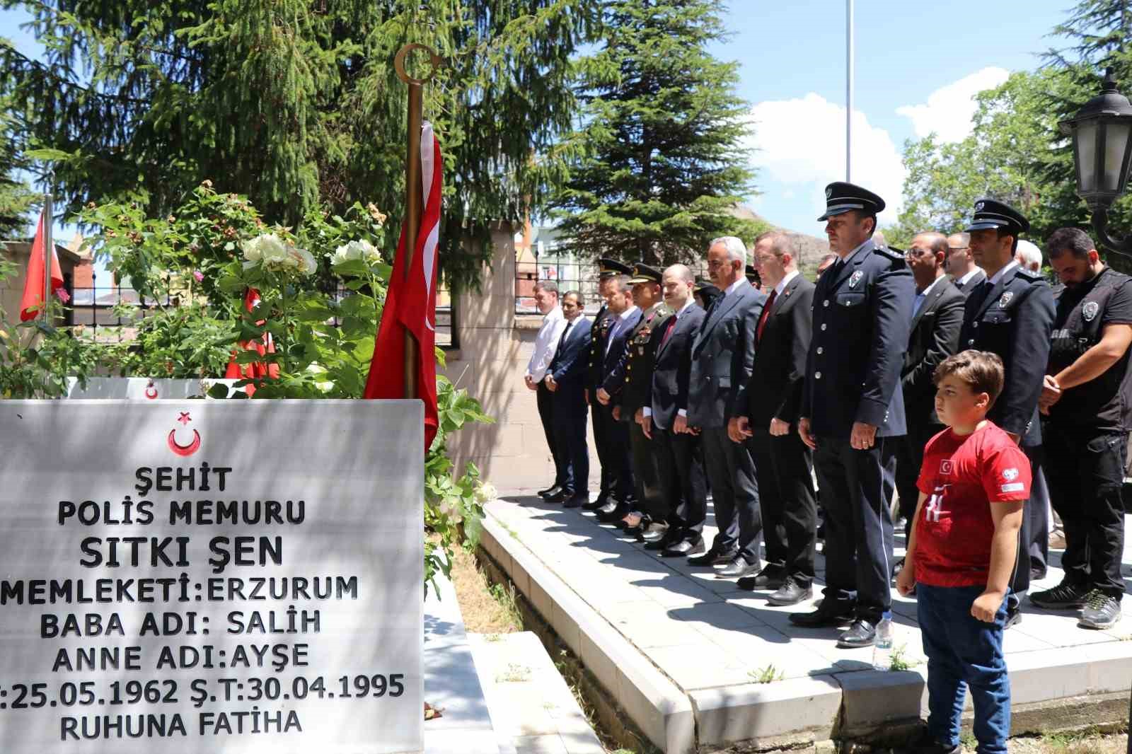 oltu-da-15-temmuz-sehitleri-dualarla-anildi