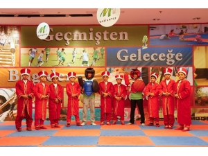 Öğrenciler Geleneksel Oyunlarla Buluştu