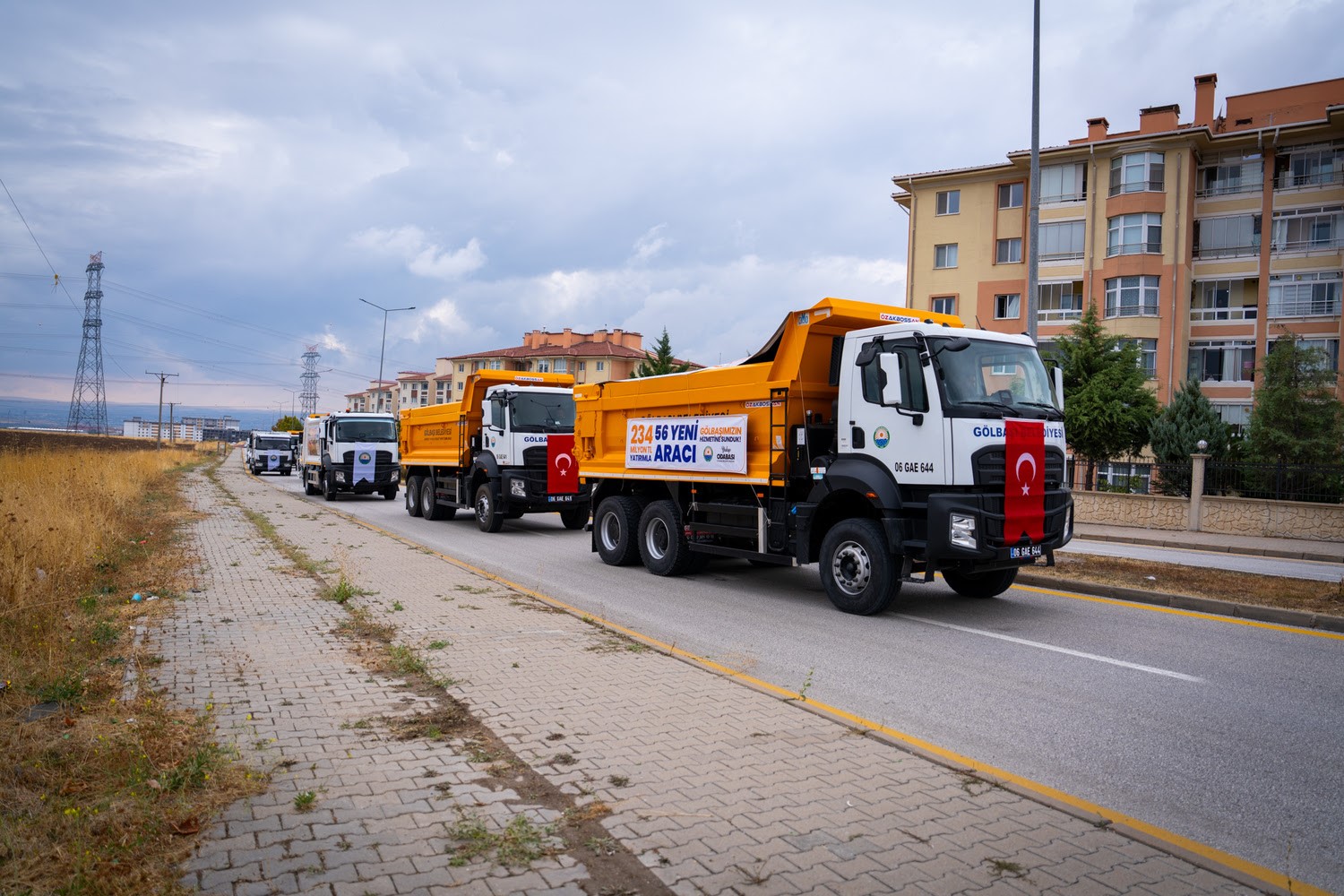 golbasi-belediyesi-arac-filosunu-guclendirdi-234-milyon-liraya-56-yeni-arac-alindi