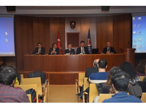 "Nicel Ve Nitel Araştırmalarda Karşılaşılan Yaygın Hatalar" Paneli