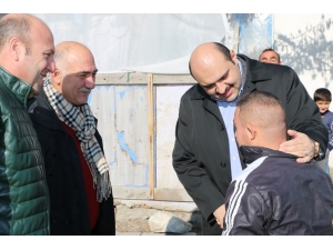 Başkan Orhan, 11 Nüfuslu Aileyi Ziyaret Etti