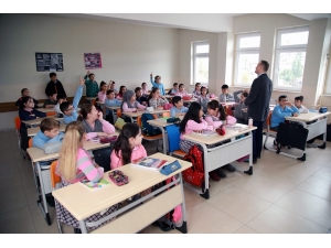 Öğrencilere ‘Bilinçli Su Kullanımı’ Eğimleri Devam Ediyor