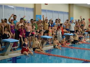 Bu Havuzda Engel Yok