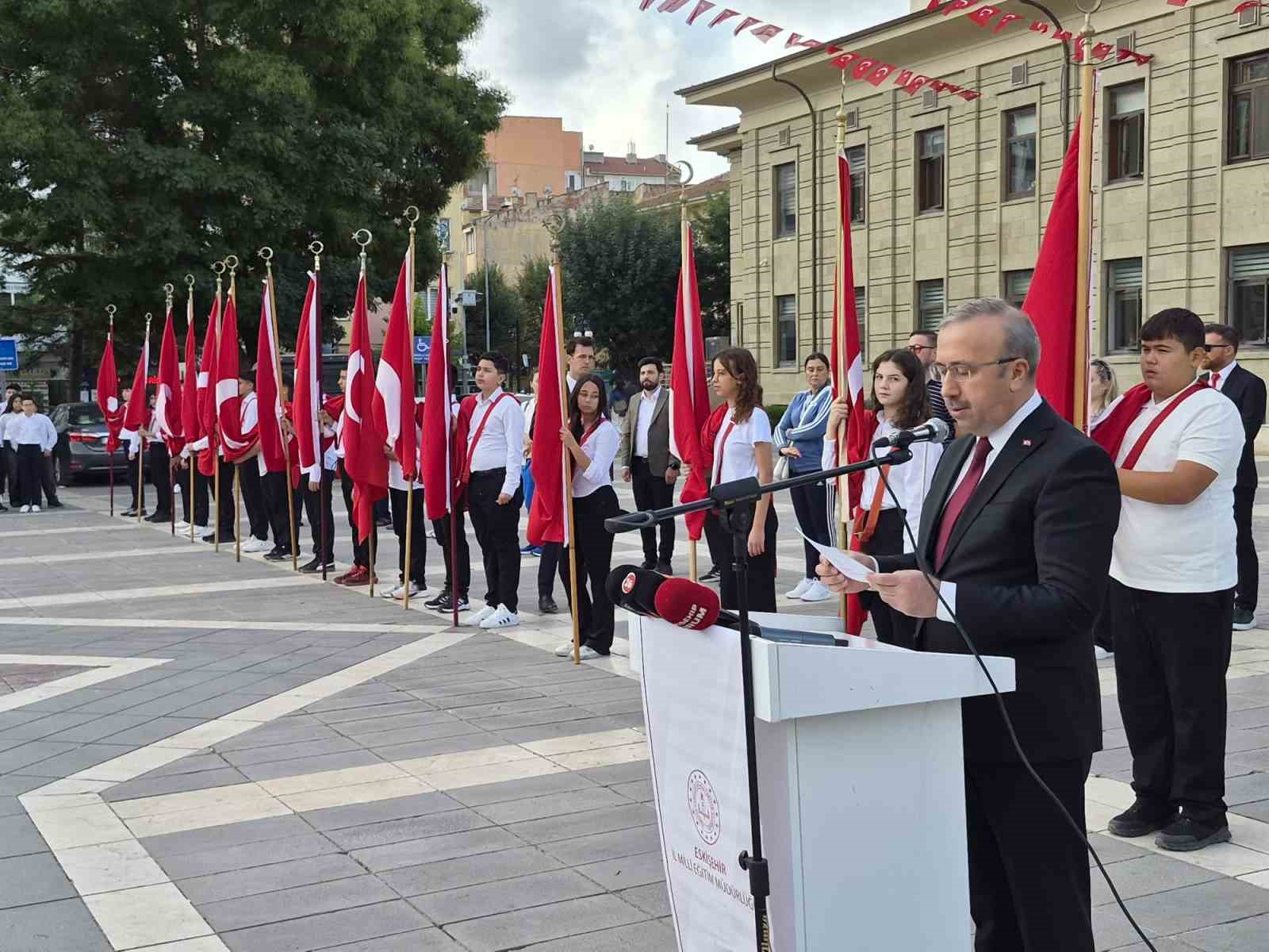 eskisehir-de-egitim-ogretim-yili-ve-ilkogretim-haftasi-toreni