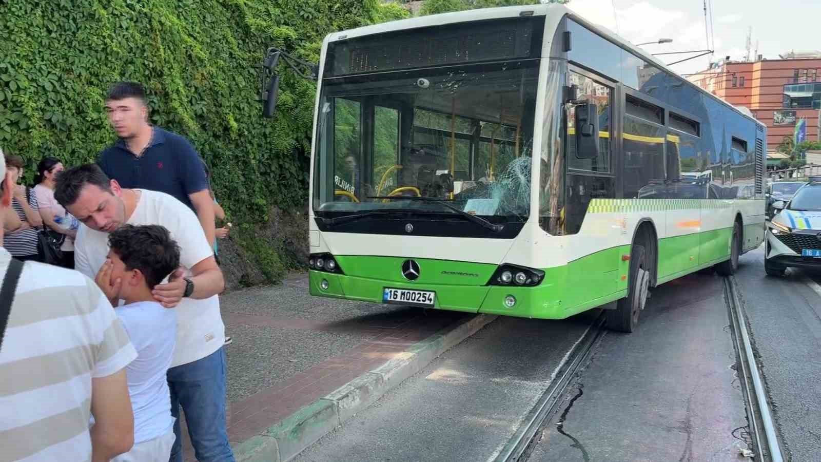 bursa-da-anne-ve-bebegine-otobus-carpti-2-yarali