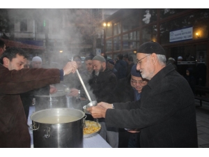 Taşköprü Belediyesi’nden Sabah Çorba İkramı