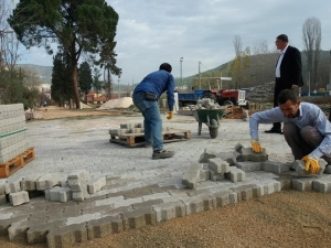 Vezirhan Belediyesi Parke Çalışmalarını Sürdürüyor