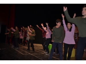 12’nci Uluslararası Bilecik Tiyatro Festivali Engel Tanımadı