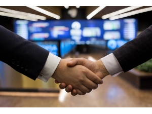 Borsa İlk Yarıda Yükseldi