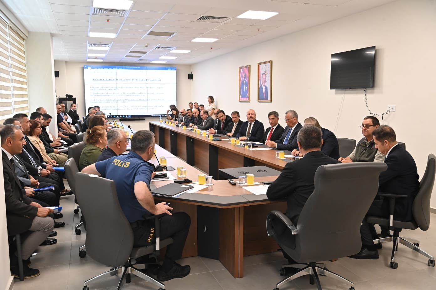 tekirdag-da-il-hayvanlari-koruma-kurulu-toplandi-sahipsiz-hayvanlara-yonelik-calismalar-masaya-yatirildi