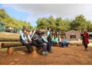 Gençlik Kampında Fen Bilimleri Dersi İşlediler