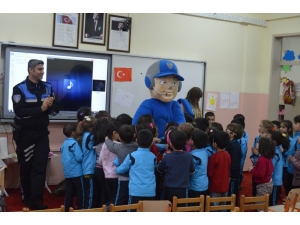 Anaokulu Öğrencilerine Polislik Mesleği Anlatıldı