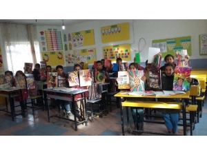 Köy Okulu Öğrencilerine Kırtasiye Yardımı