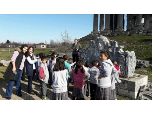 Öğrencilere ’Aizanoi Antik Kenti’ Gezisi