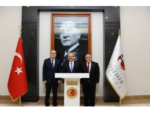Afyonkarahisar Valisi Tutulmaz Ve Kütahya Valisi Nayir, Vali Çakacak’ı Ziyaret Etti