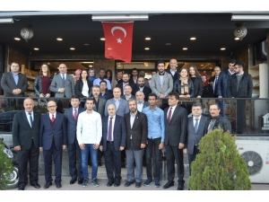 Yurt Dışından Gelen Düzce Üniversitesi Misafir Öğrencileri Kahvaltıda Buluştu