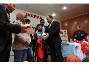 Şanlıurfa’da Öğrencilere Sınav Kitapları Dağıtıldı