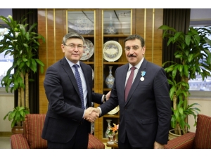 Bakan Tüfenkci, Kazakistan Büyükelçisi Saparbekulı’yı Kabul Etti