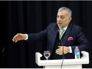 Ak Parti İstanbul Milletvekili Metin Külünk: