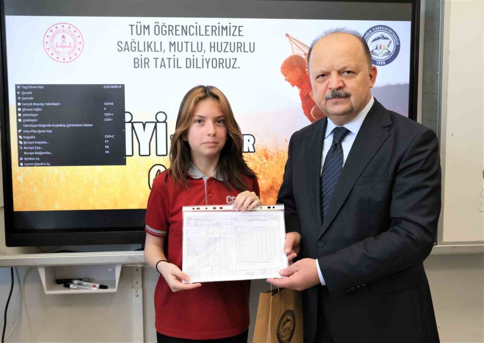 kastamonu-da-52-binden-fazla-ogrenci-karne-heyecani-yasadi