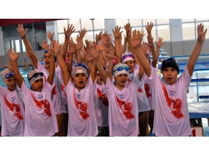 “Geleceğe Kulaç Atıyoruz Projesi” Türkiye 1’incisi Oldu