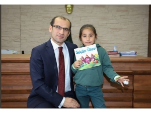 Minik Öğrencilerden Kaymakam Ayca’ya Ziyaret Tti