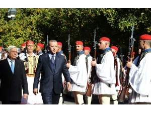 Cumhurbaşkanı Erdoğan, Atina’da Resmi Törenle Karşılandı