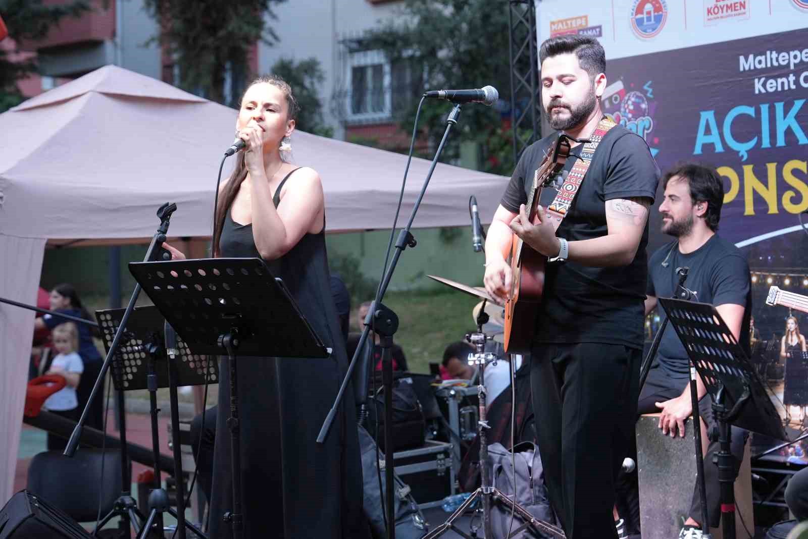 maltepe-de-90-lar-ruzgari-devam-ediyor